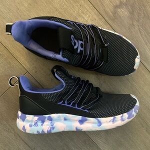 Adidas little Kids Shoes Size 2 - Used